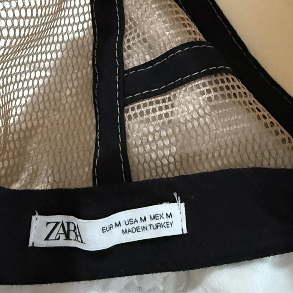 Zara Boys Los Angeles Trucker Hat with Green Brim Adjustable